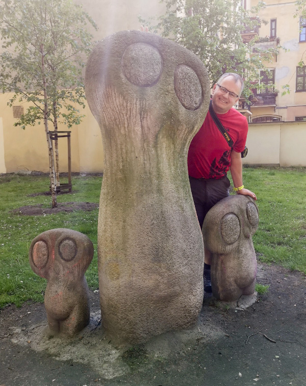 Statues 4