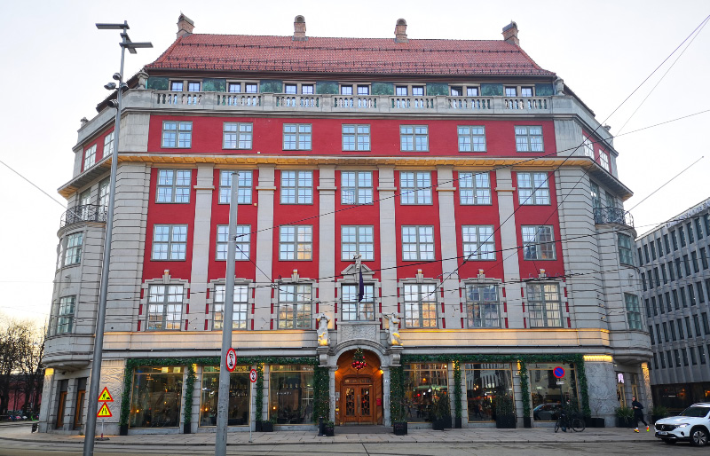 Hotel 1