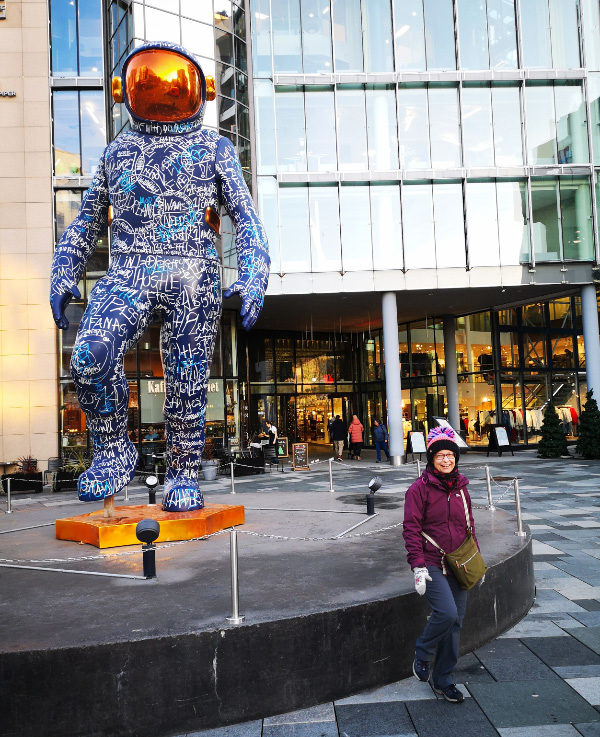 Statues 6