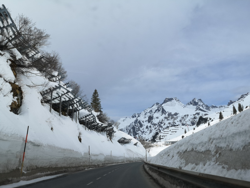 Snow 2