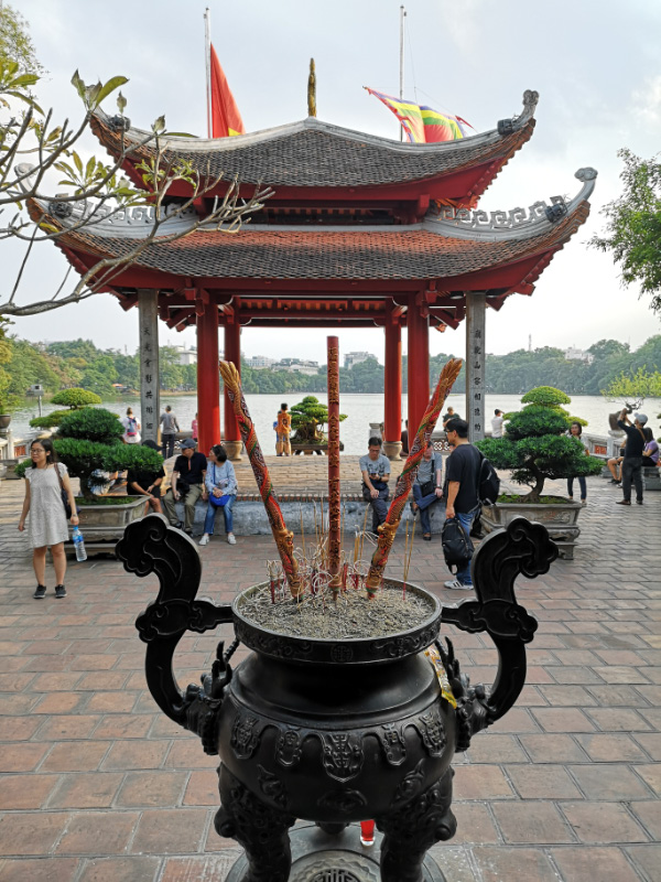 Temple 6