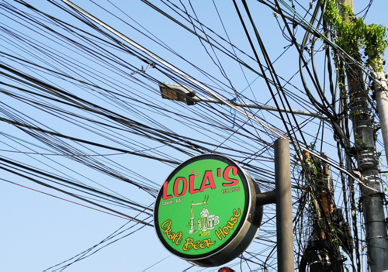 Lola's