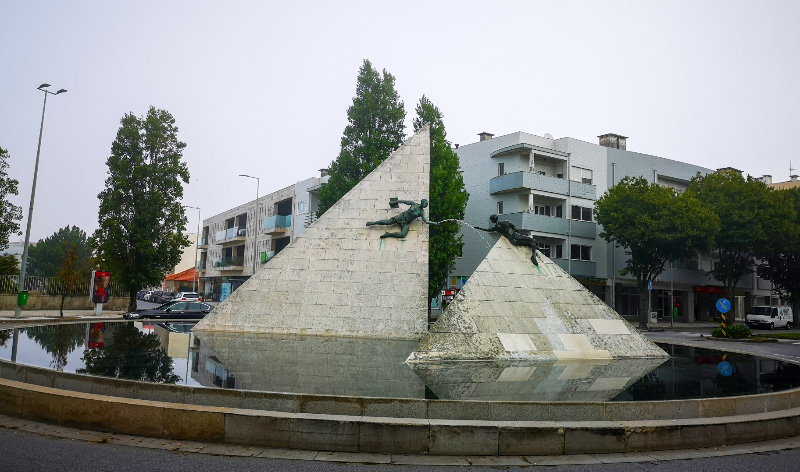 Statue