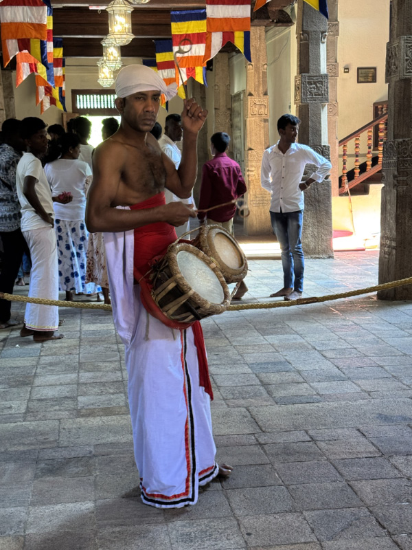 Kandy Temple of the Tooth 10