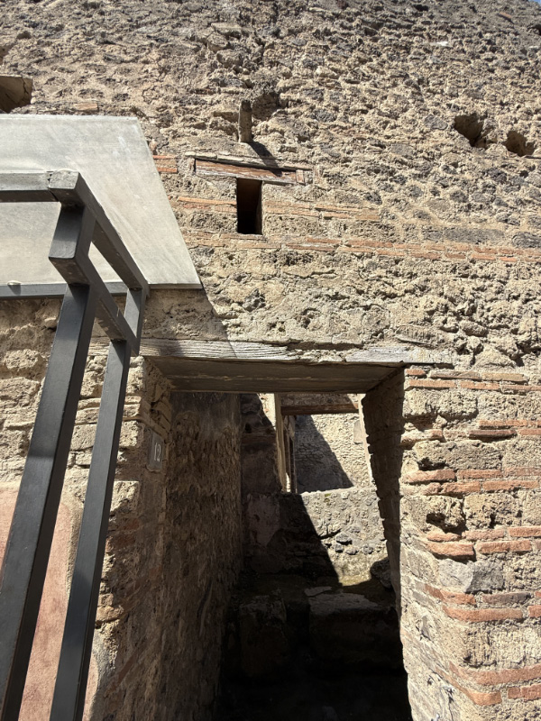 Pompeii 17