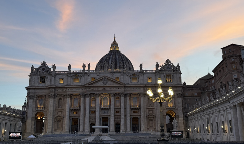 Vatican 8